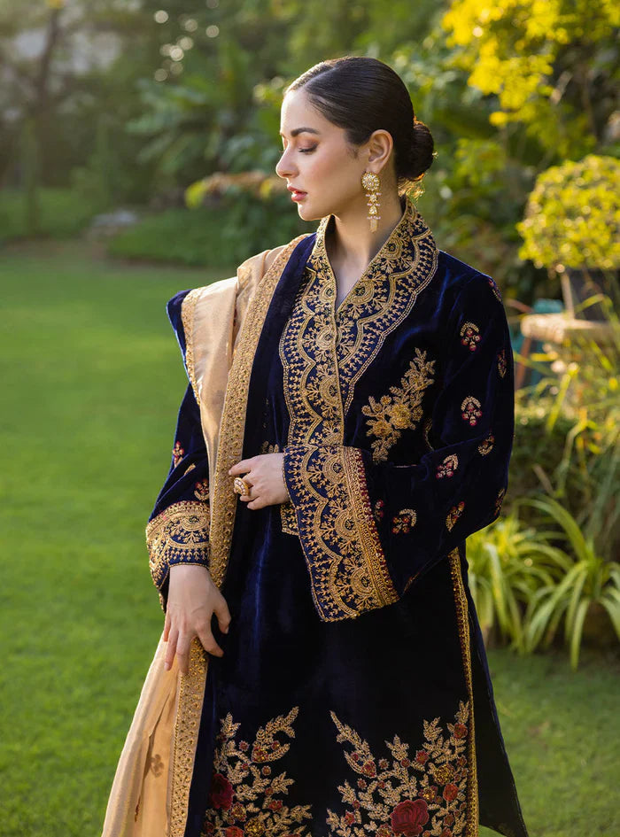 3 Piece Embroidered Velvet Dress - 1010