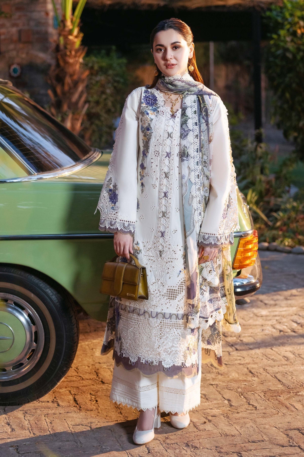 Chikenkari Qalamkar Embroidered lawn Three Piece QL-1030