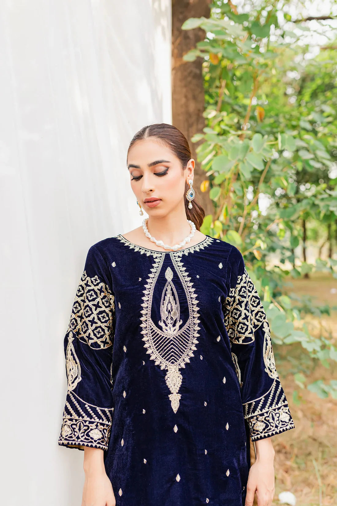 3PC Velvet Embroidered Dress With Velvet Embroidered Shawl - 1020