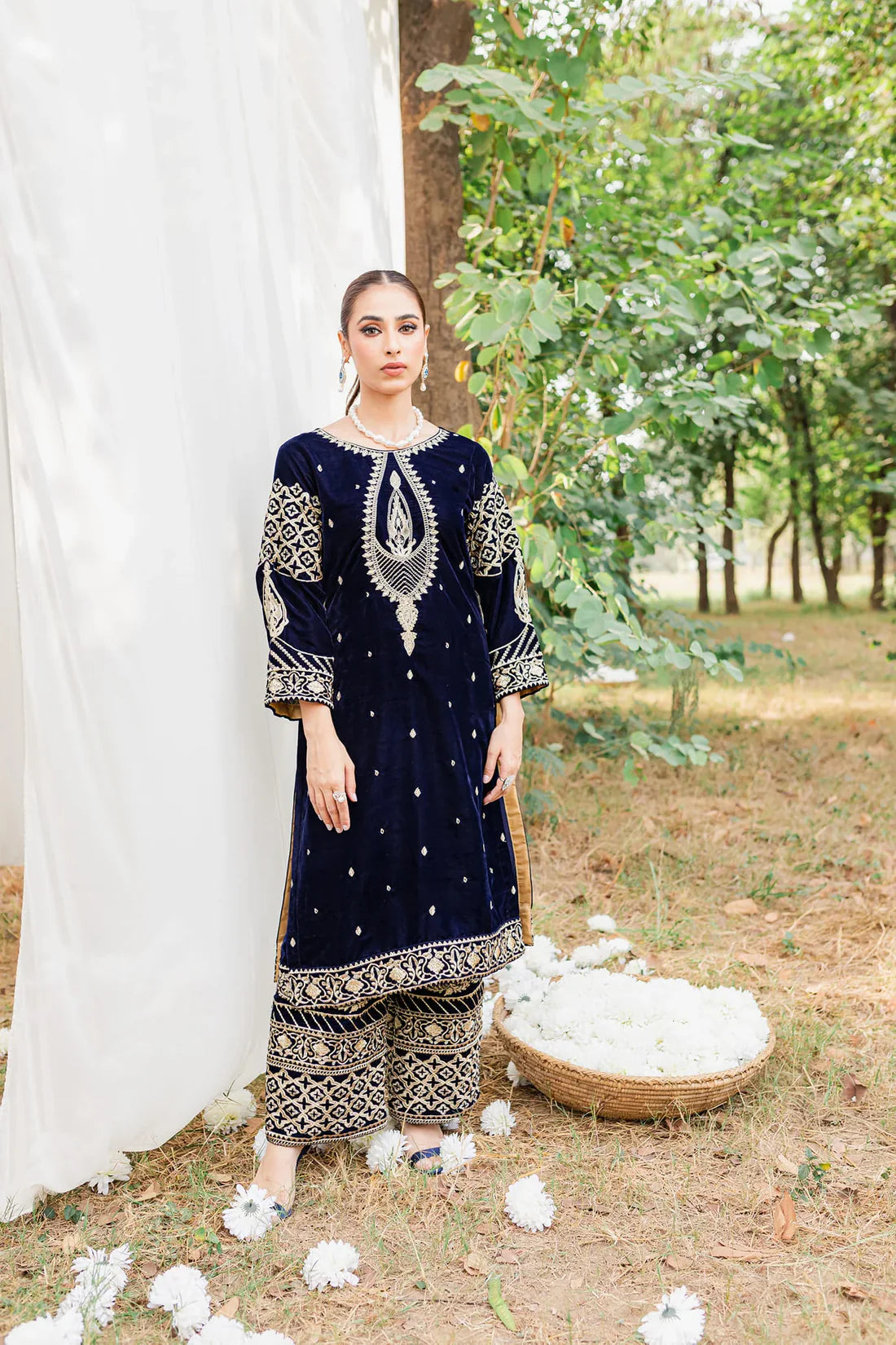 3PC Velvet Embroidered Dress With Velvet Embroidered Shawl - 1020