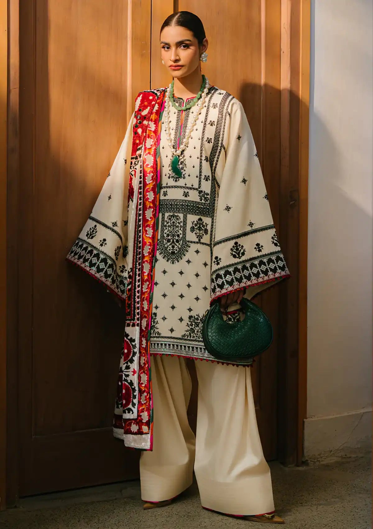 BIN ILYAS Embroidered lawn Three Piece BIL-06