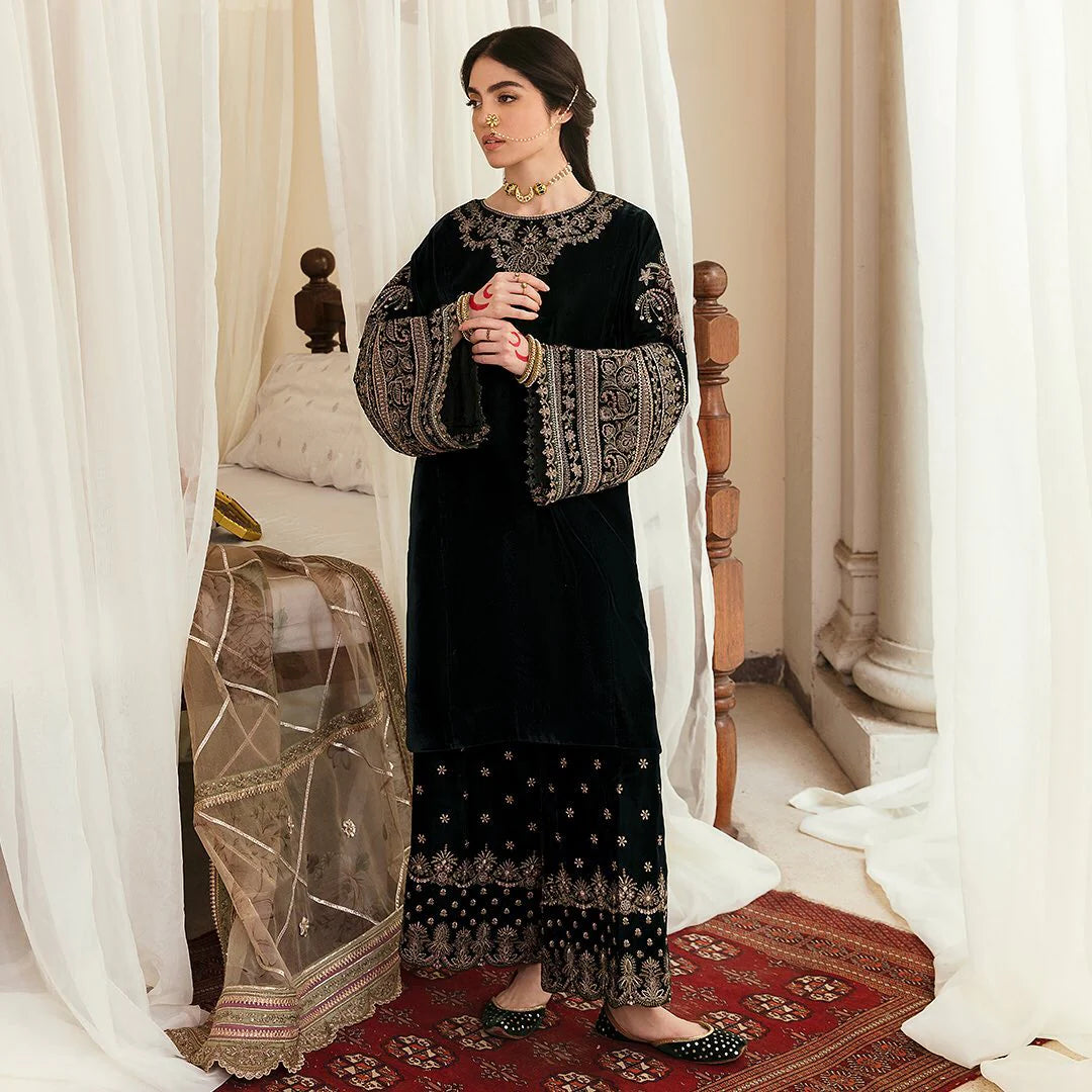 3PCs Embroidered Velvet Dress With Embroidered Organza Dupatta - 1032