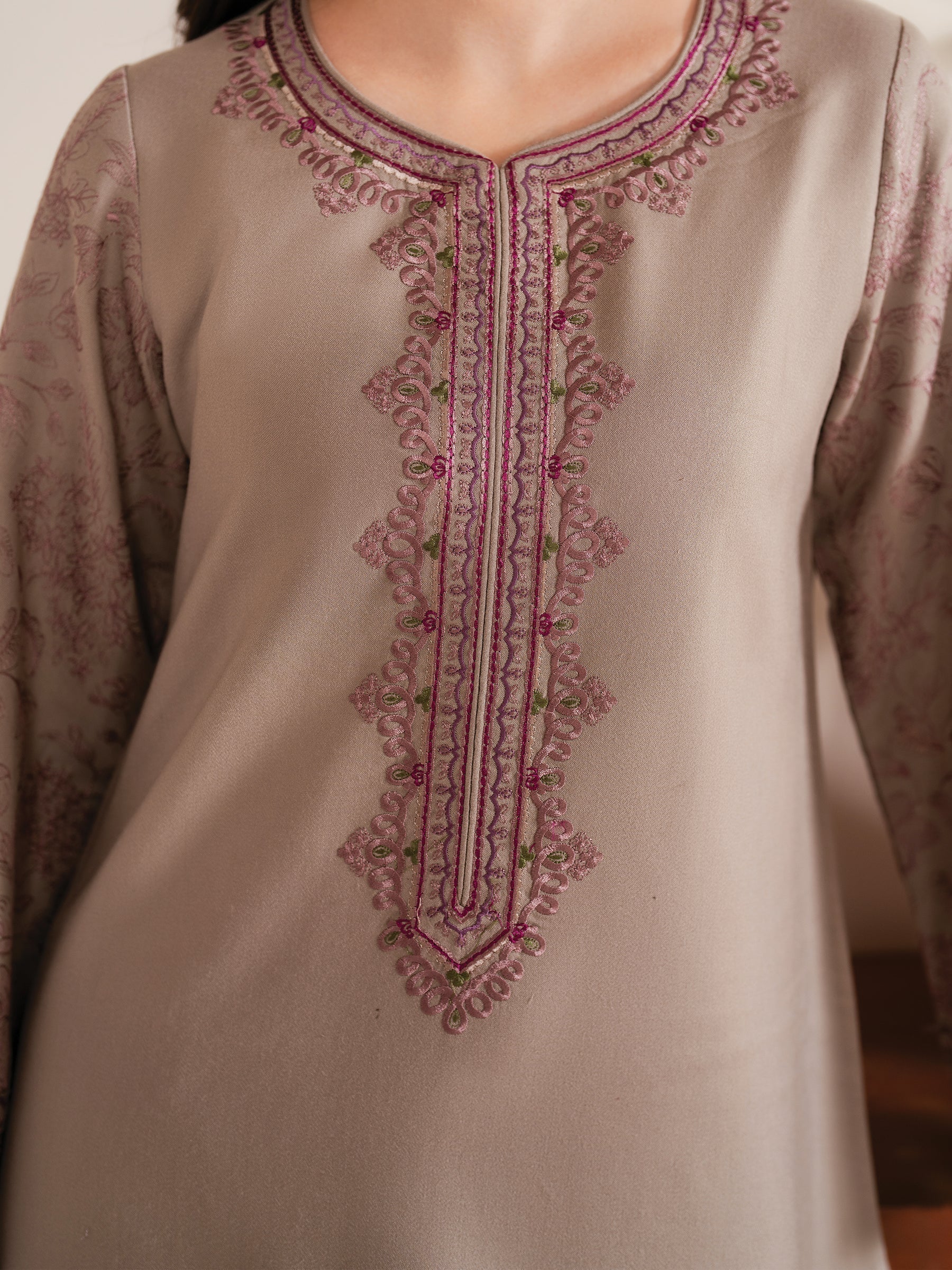 Garnet Embroidered lawn Three Piece Shahmina