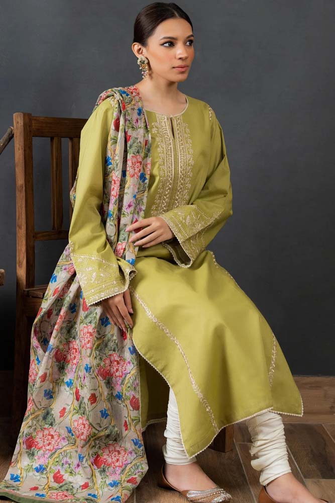 sapphire Embroidered lawn Three Piece sp-36