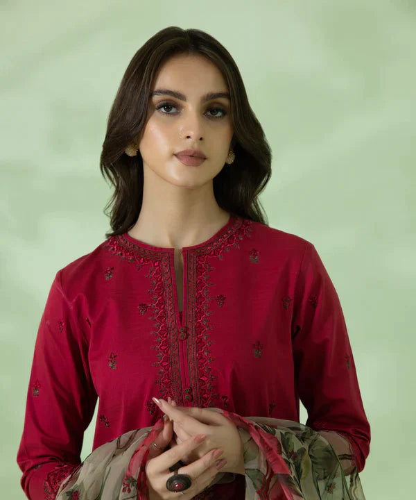 Sapphire Embroidered lawn Three Piece SPW-751