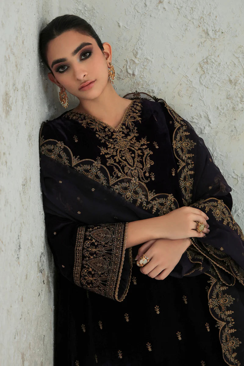 3PC Velvet Dress With Embroidered Organza Dupatta - 1019