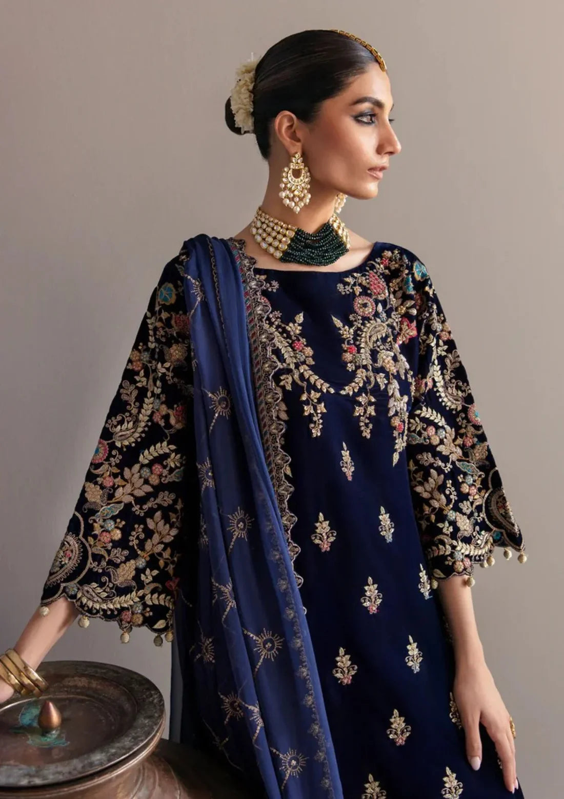 3Piece Embroidered Velvet Dress - 1009