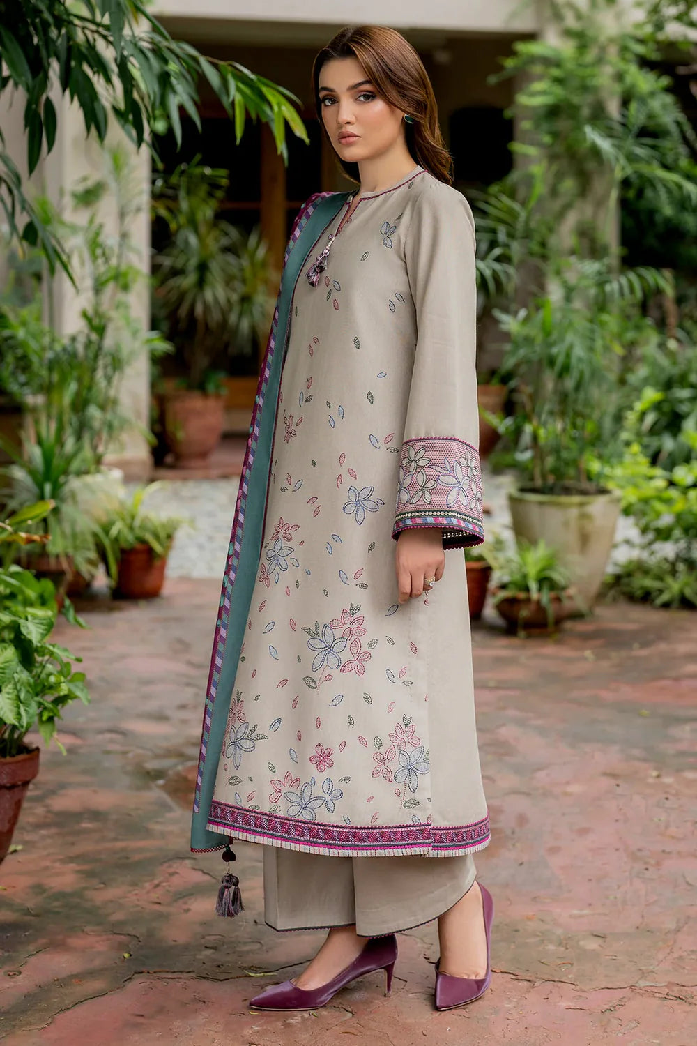 jazmin Embroidered lawn Three Piece JZ-35