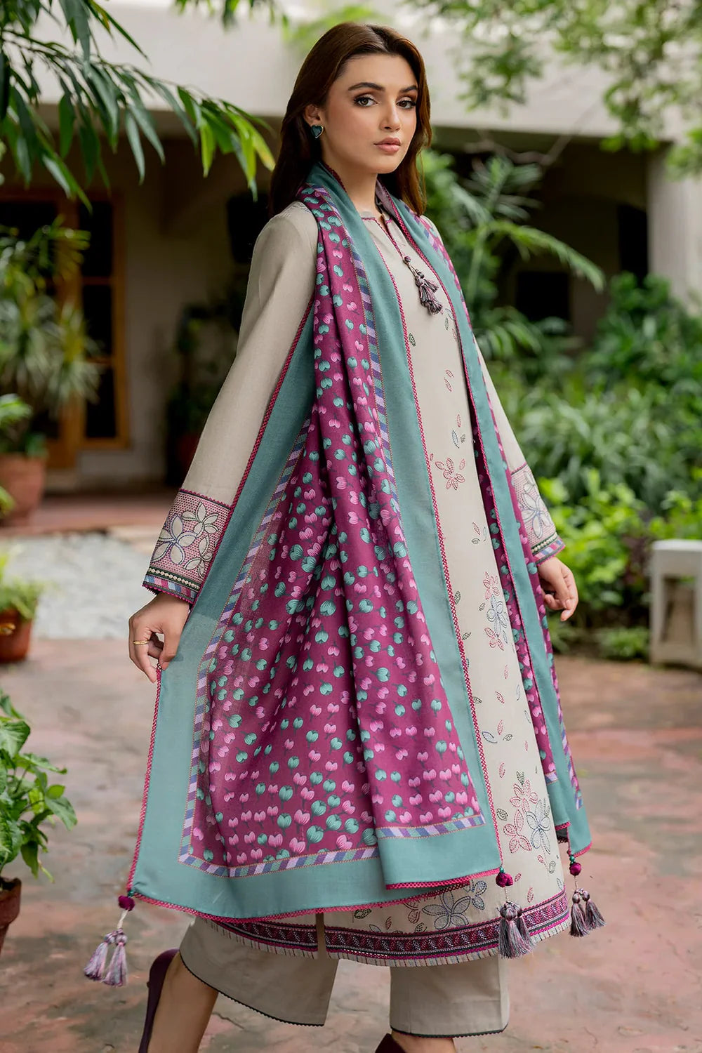 jazmin Embroidered lawn Three Piece JZ-35