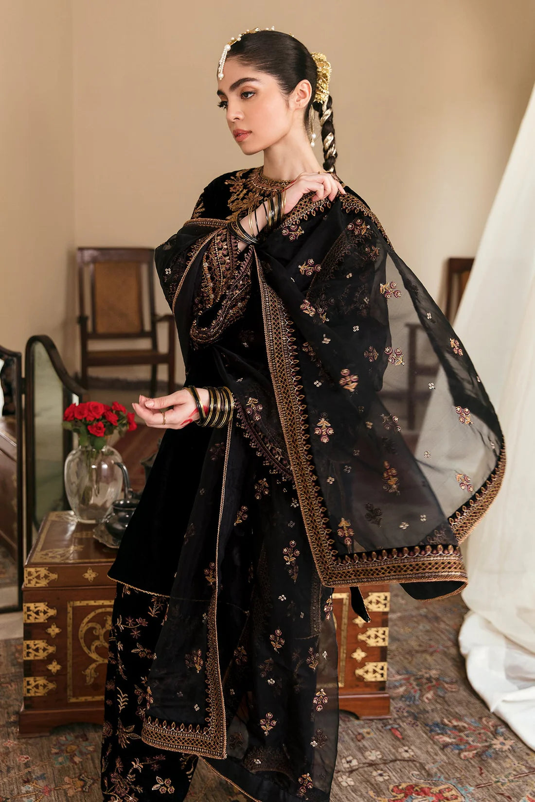 Embroidered Velvet Dress With Organza embroidered Dupatta - 1037