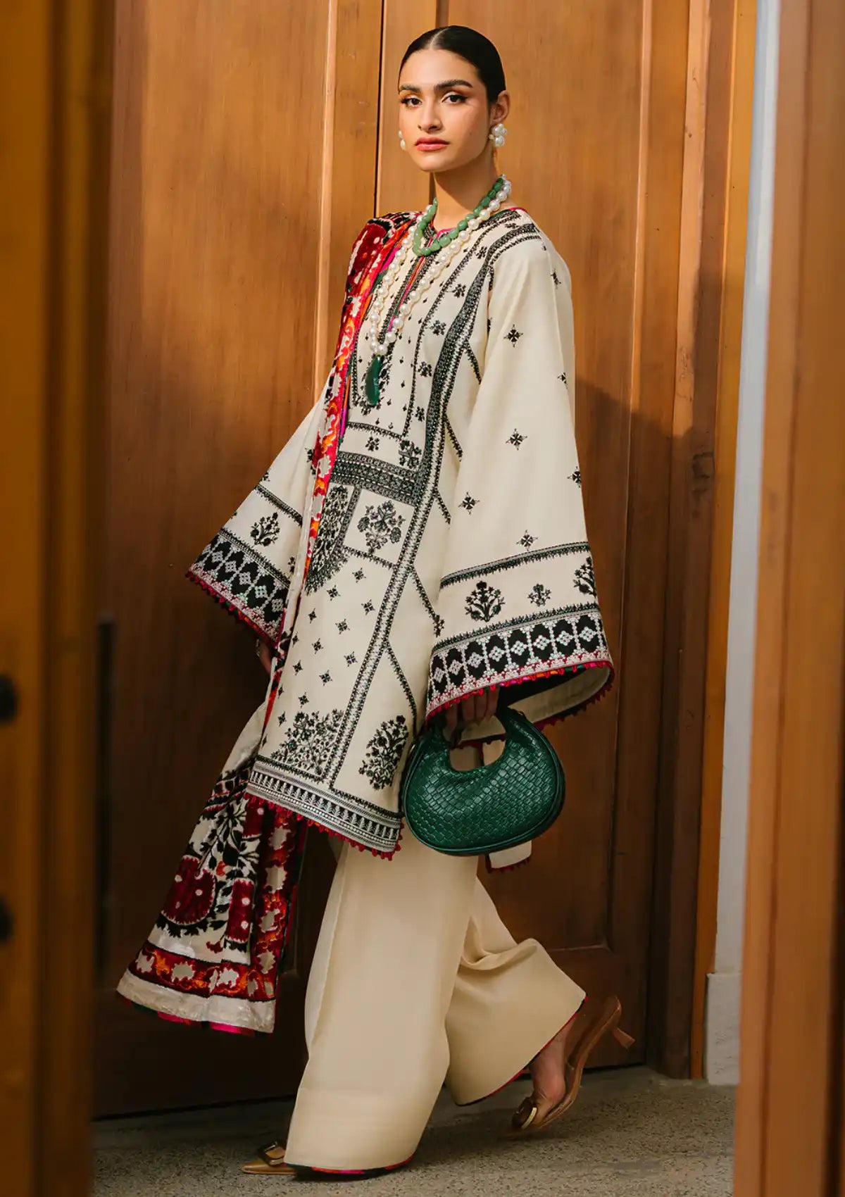 BIN ILYAS Embroidered lawn Three Piece BIL-06