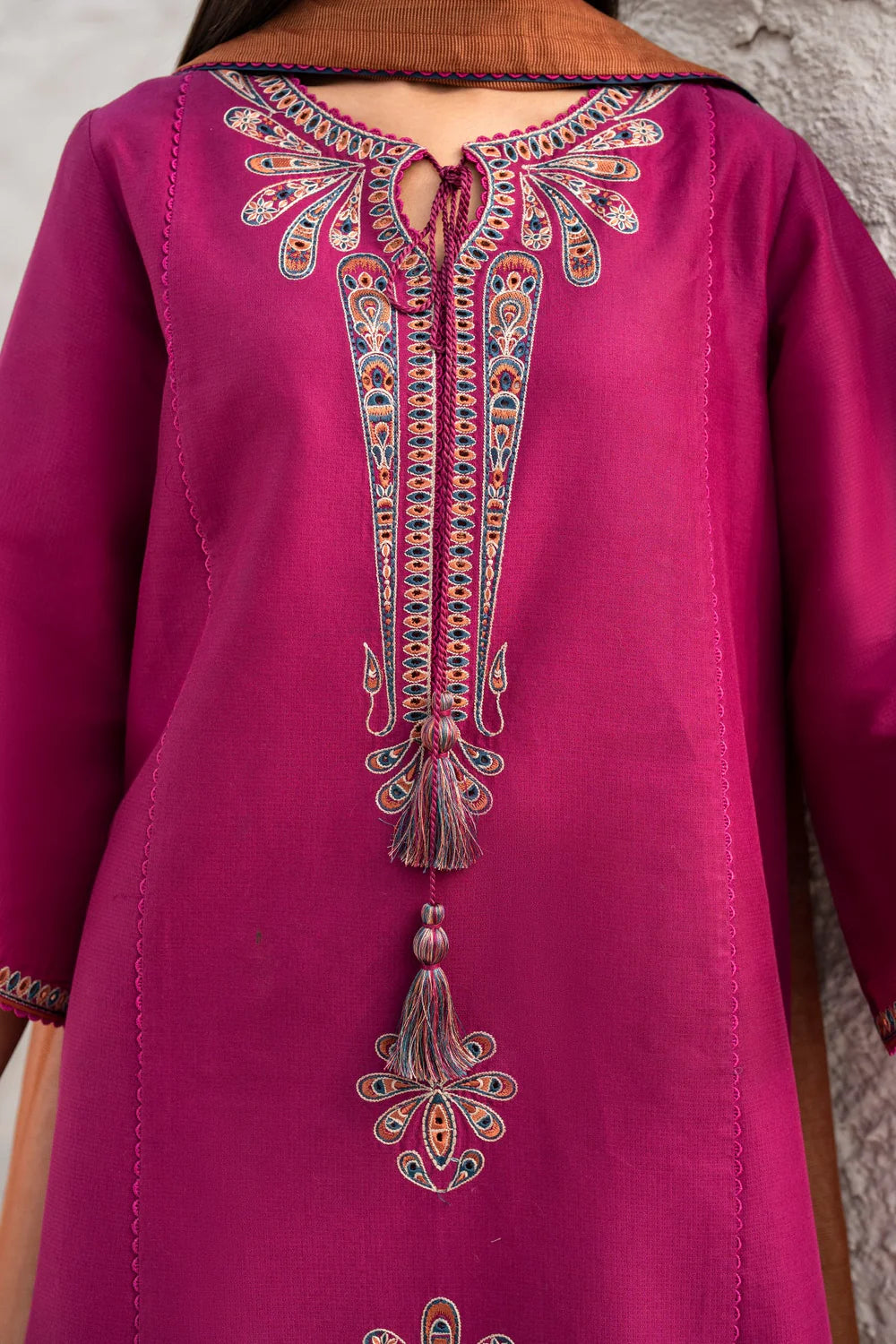 jazmin Embroidered lawn Three Piece D-31
