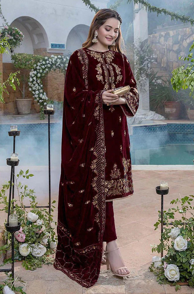 3PC Embroidered Velvet Dress With Velvet Shawl - 1022