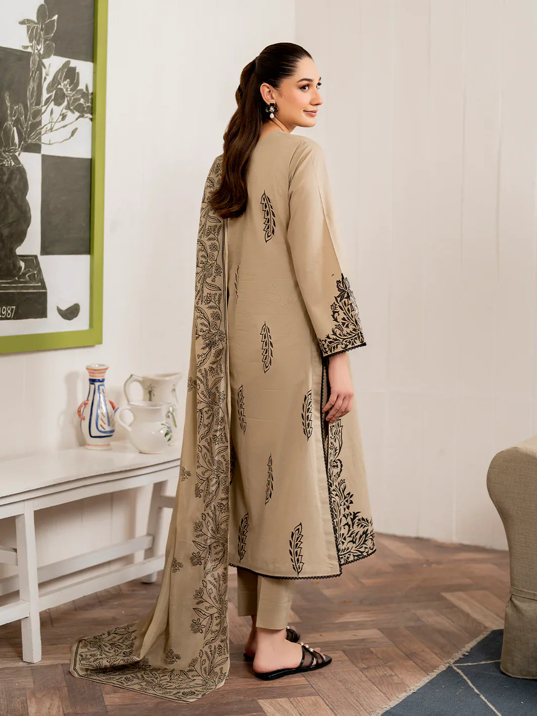 Sapphire  Embroidered lawn Three Piece SPL-746