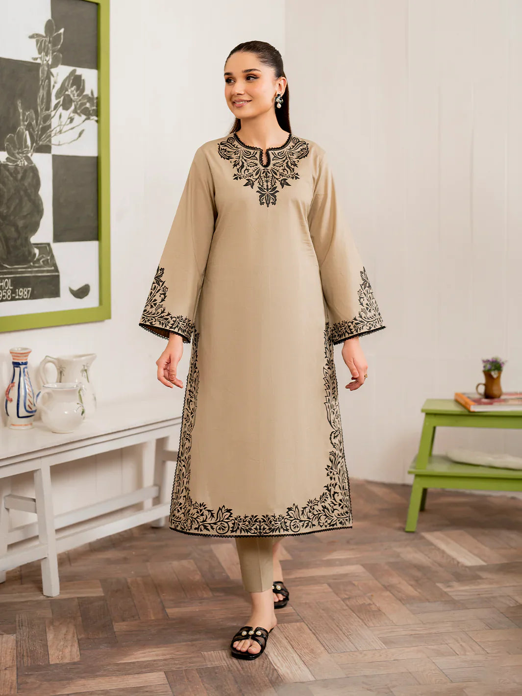 Sapphire  Embroidered lawn Three Piece SPL-746