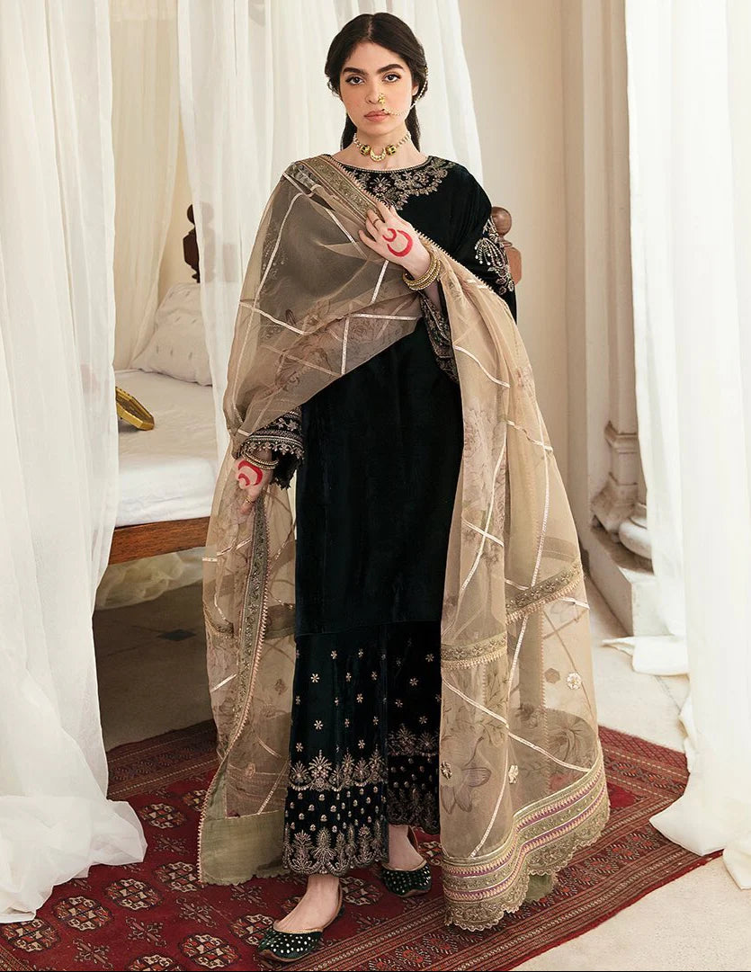 3PCs Embroidered Velvet Dress With Embroidered Organza Dupatta - 1032