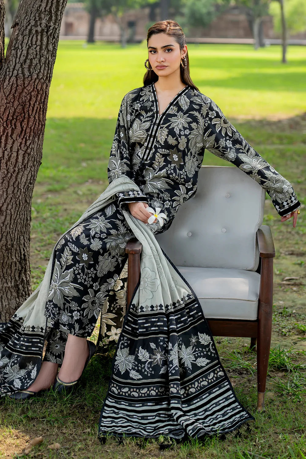Baroque D-786 Printed three  piece suit