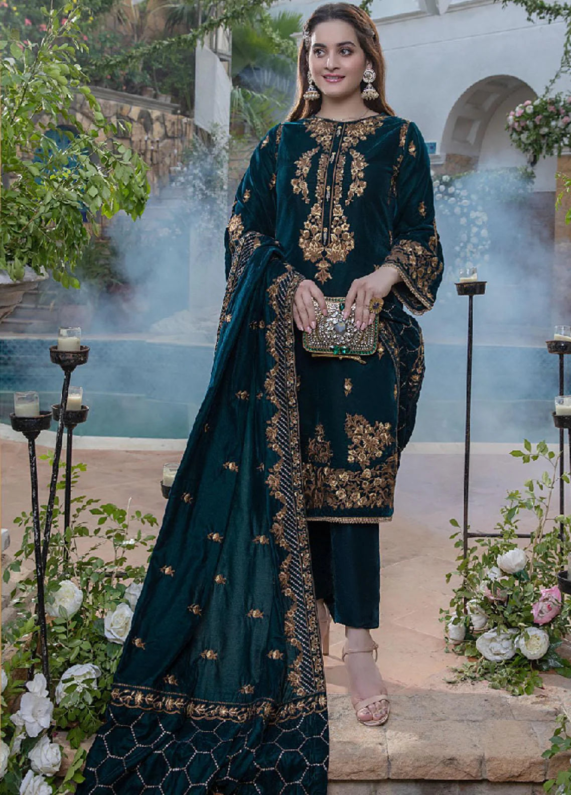Sequance Embroidered Velvet Three piece With Velvet Shawl - 1039