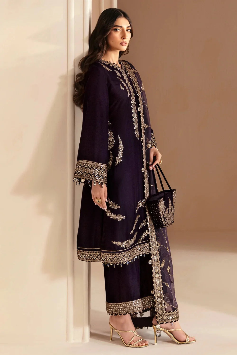 3PC Embroidered Velvet Dress With Shamooz Silk Trouser - 1021