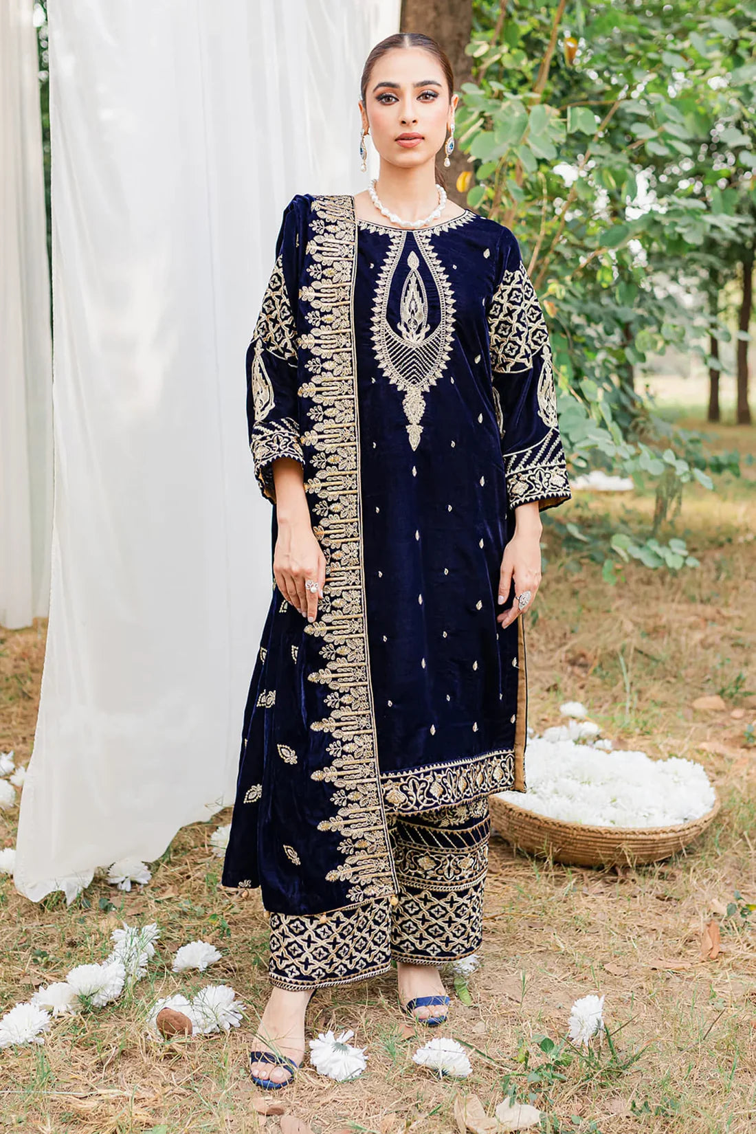 3PC Velvet Embroidered Dress With Velvet Embroidered Shawl - 1020
