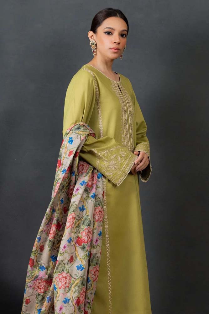 sapphire  Embroidered lawn Three Piece sp-36