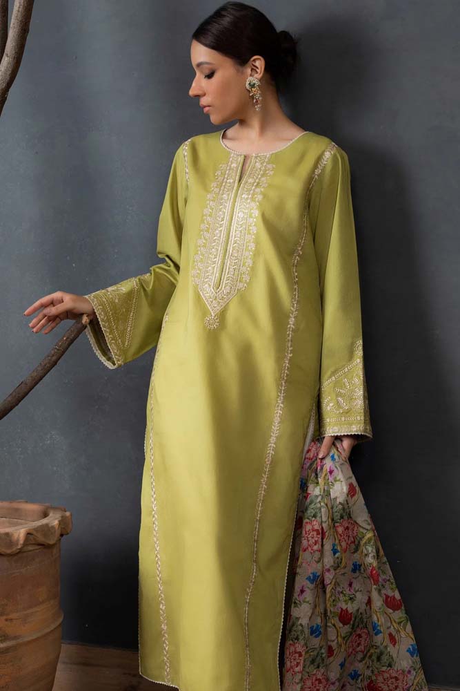 sapphire  Embroidered lawn Three Piece sp-36